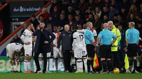 Pernyataan Resmi Luton Town soal Insiden Tom Lockyer Kolaps