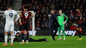 Lockyer Kolaps, Laga Bournemouth vs Luton Diulang dari Nol