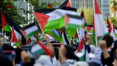 Ribuan Massa Gelar Aksi Bela Palestina di Depan Kedubes AS