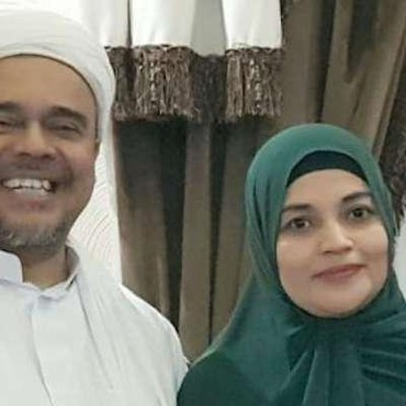 Sosok Syarifah Fadhlun Yahya Istri Habib Rizieq yang Meninggal Dunia
