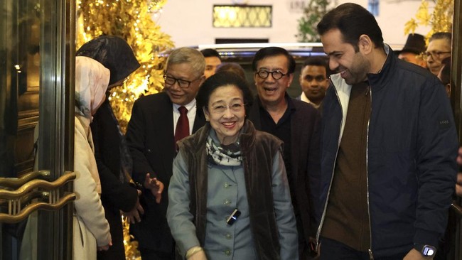 Presiden ke-5 RI Megawati Soekarnoputri bersama lima tokoh dunia berjumpul di Roma, Italia, pada Sabtu (16/12) untuk menjadi juri Zayed Award 2024.