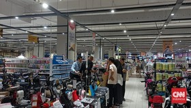 Selama gelaran Transmart Full Day Sale berlangsung, berlaku diskon belanja hingga 50% + 20% untuk pembelian aneka produk. Simak daftarnya.