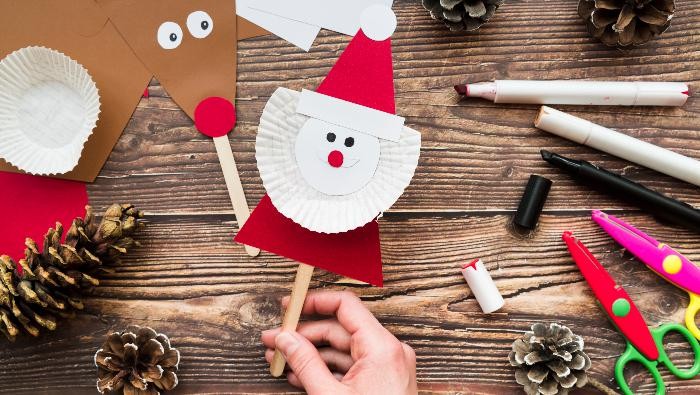 Jadi Aktivitas Seru Habiskan Liburan di Rumah, Ini 3 Ide DIY Hiasan Natal Unik