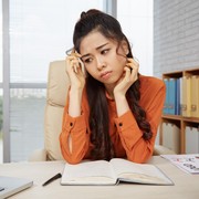 7 Mantra Biar Nggak Gampang FOMO, Bikin Hidup Jadi Lebih Tenang!