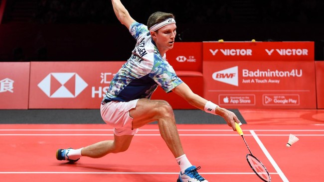 Victor Axelsen Gagal Melaju ke Final Singapore Open 2024 Setelah Mundur di Semifinal