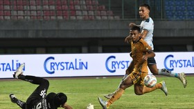 Blok Tendangan Radja Nainggolan, Kartika Ajie Raih Gelar di Liga 1