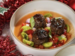 Christmas Dinner di Hotel Bintang 5, Ada Steak Maranggi hingga Pork Belly!