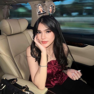 Cerita Davina Karamoy Sebenarnya Kembar Lima