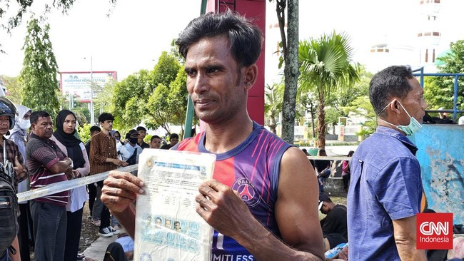 Warga Myanmar bernama Muhammad Amin (35) menjadi tersangka penyelundupan manusia Rohingya ke Aceh. Dia menjanjikan pekerjaan dan kehidupan layak di Indonesia.