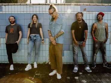 Incubus Donasikan Sebagian Hasil Penjualan Tiket Konser di Jakarta