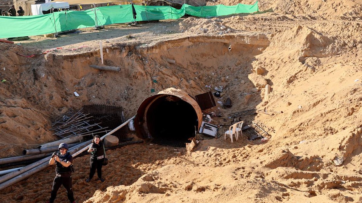 FOTO: Israel Klaim Temukan 'Terowongan' Terbesar Hamas di Gaza