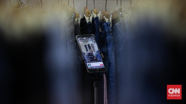 Platform media sosial TikTok menyebut jumlah merchants dan transaksi di TikTok Shop Vietnam meningkat tiga kali lipat pada tahun lalu.
