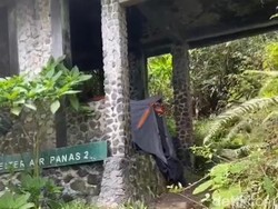 Viral Pendaki Buat Tenda di Shelter Gede Pangrango, Emang Boleh?