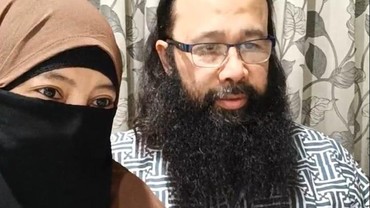 img-title Cerita Peggy Melati Sukma Diajak Nikah Saudagar Selandia Baru lewat WA