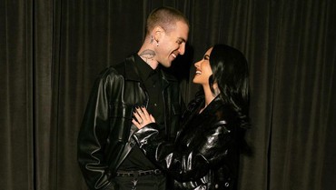 img-title Respons Orang Tua Usai Demi Lovato Dilamar Jutes