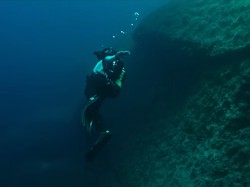 The Dive, Kisah Tegang Penyelam yang Terjebak di Kedalaman 28 Meter