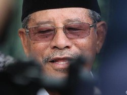 Sempat Dirawat di RS, Eks Gubernur Malut Abdul Gani Kasuba Meninggal Dunia