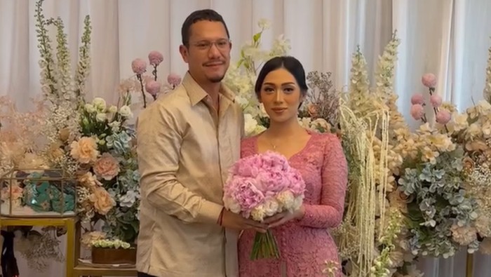Angga Maliq & D'Esential dan Dewi Andarini