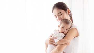 CARA MENGELOLA EMOSI DI DEPAN BAYI