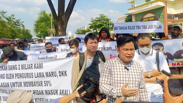 img-title Puluhan Korban Indra Kenz Minta Polisi Usut Tuntas Indikasi Penggelapan Aset