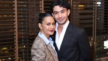 img-title Respons Reza Rahadian soal Raihaanun Jadi Kinan dalam Film 'Layangan Putus'