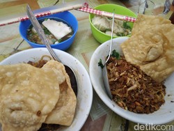 Menikmati Cita Rasa Kenyal Manis Mie Yamin Mas Bewok Cirebon