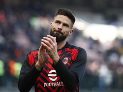 Abu-abu Masa Depan Giroud di AC Milan
