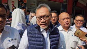 Stok Bapok 'Banjir', Zulhas Minta Warga Semarang Belanja Secukupnya