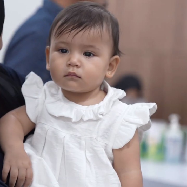 <p>Dalam rangka memperingati hari ulang tahun sang anak, Canti dan Adipati pun mengadakan pesta ulang tahun kecil-kecilan dan sederhana. Keduanya pun turut mengundang anak yatim. (Foto: Instagram: @cantitachril)</p>