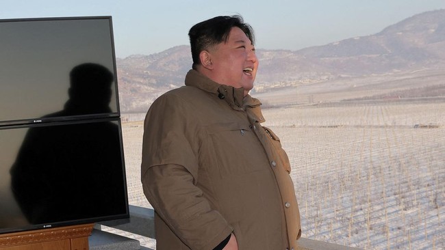 Kim Jong Un perintahkan tiap rumah tangga kumpulkan 10 kg tinja manusia yang dikeringkan untuk dijadikan pupuk.