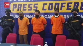 VIDEO: WN India Ditangkap Bawa Sabu 1,9 Kg Untuk Pesta Tahun Baru