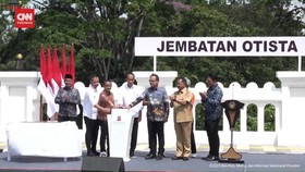 VIDEO: Jokowi Resmikan Jembatan Otista Bogor, Harap Tak Macet Lagi