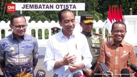 VIDEO: Jokowi Buka Suara soal Dasi Kuning
