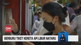 VIDEO: Berburu Tiket Kereta Api Libur Nataru