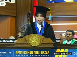 Ilmuwan Vaksin Covid Dapat Gelar Profesor Honoris Causa Unair