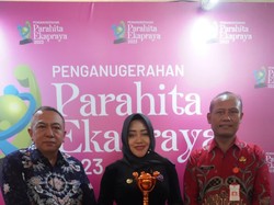 Bupati Mojokerto Raih Anugerah Parahita Ekapraya 2023 dari KemenPPPA