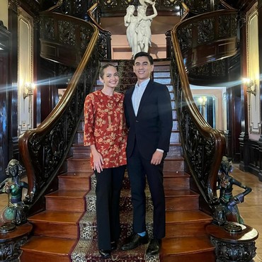Jadi Diplomat di AS, Segini Kisaran Gaji Molen Kasetra Suami Enzy Storia