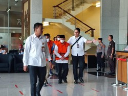 Gubernur Maluku Utara Abdul Gani Kasuba Ditahan KPK!