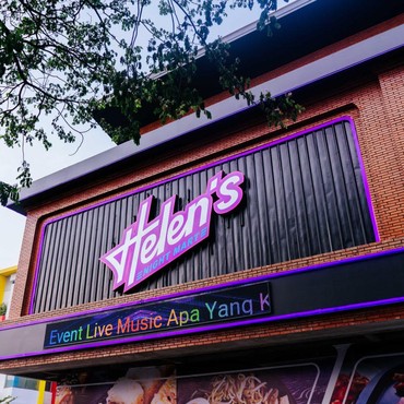 Helen's Night Mart Gading Serpong, Tempat Nongkrong Baru dengan Konsep Self Service