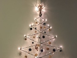 Kotak Asli Lampu Natal Jangan Dibuang! Ternyata Ini Gunanya