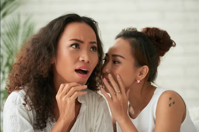 Ilustrasi gosip. Foto: Freepik.com/Pressfoto.