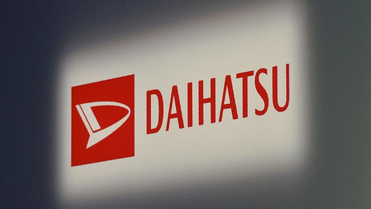 Daihatsu Ajak Komunitas Motor Intip Produksi Ayla-Sigra