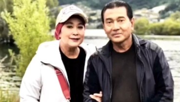 img-title Tinggal Kenangan, 7 Foto Kebersamaan Jenny Rachman & Eks Suami Sebelum Meninggal Dunia