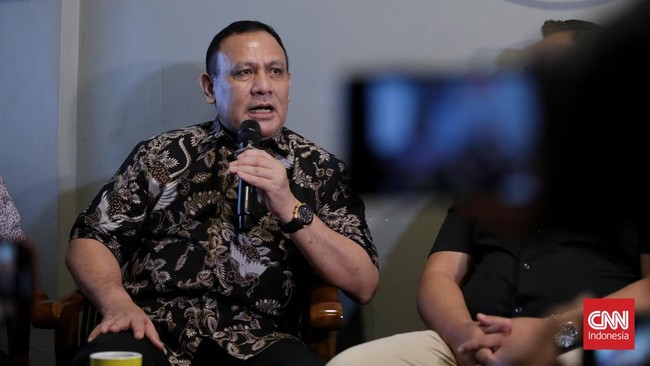 Komisioner KPK nonaktif Firli Bahuri akan diperiksa sebagai tersangka dugaan pemerasan terhadap mantan Mentan, Syahrul Yasin Limpo (SYL).