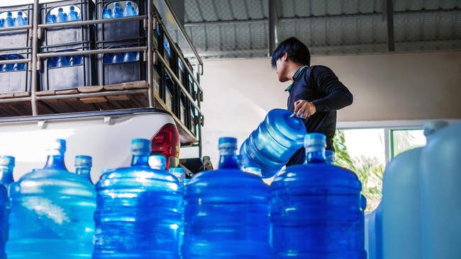 Bahaya paparan Bisphenol A (BPA) dalam wadah pembungkus makanan terhadap kesehatan telah menjadi perhatian pakar kesehatan di seluruh dunia.