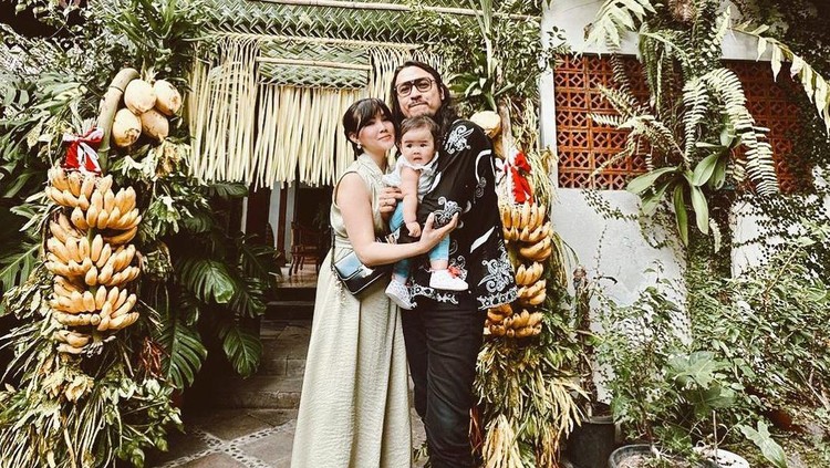 Potret Dunia Tahitoe Anak Ello