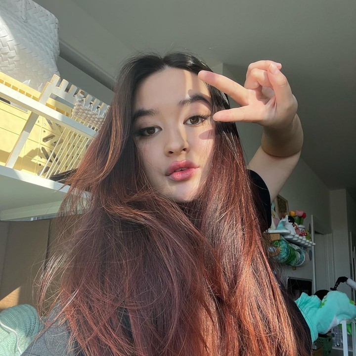 <p>Diketahui, saat ini Stephani Poetri menetap di kota New York. Hingga saat ini, sudah banyak karya yang ia lahirkan dan membuat bangga masyarakat Indonesia. (Foto: Instagram @stephaniepoetri)<br /><br /><br /></p>