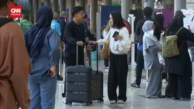 VIDEO: Stasiun Senen dan Bandara Soetta Padat Penumpang Libur Nataru