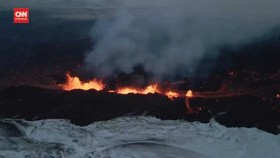 VIDEO: Melihat Semburan Lava di Balik Salju Tebal Islandia