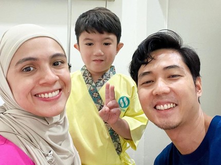 5 Potret Nycta Gina & Rizky Kinos Dampingi Anak Pertamanya Operasi Adenoid